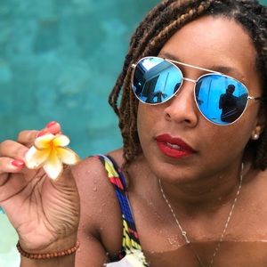 Meet your Posher, Kwania